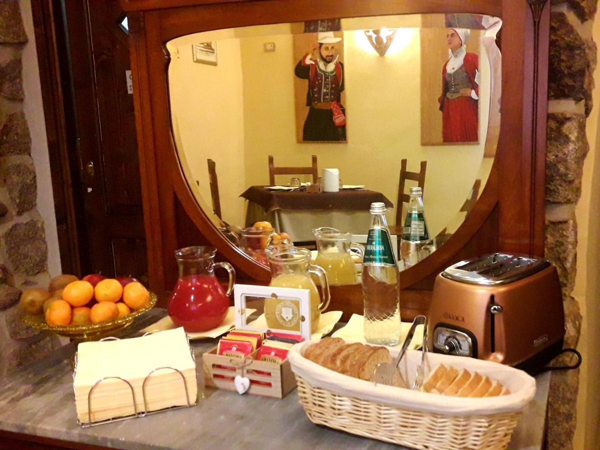 Al Vecchio Corso B&B Tempio Pausania Ngoại thất bức ảnh